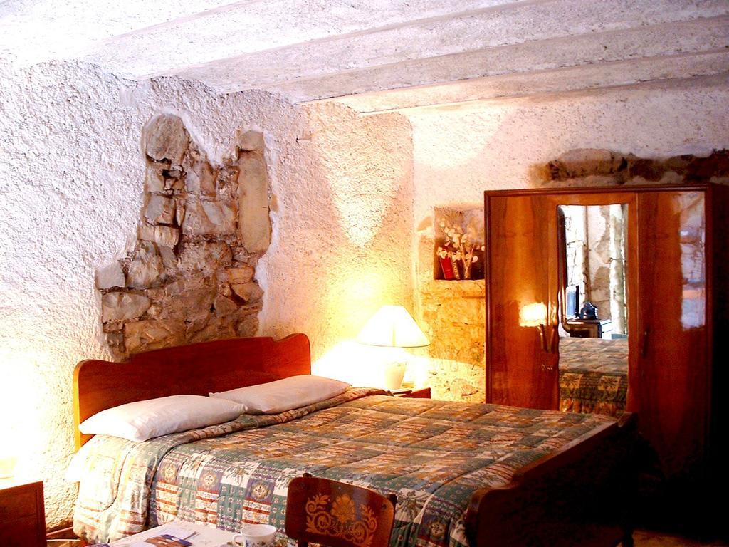 Medieval Village B&B Ne Habitación foto